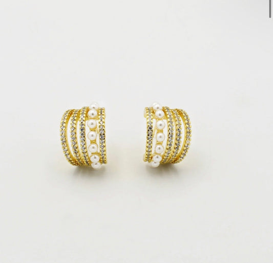 Treasure Jewels Gaia Pearly Gold Earrings